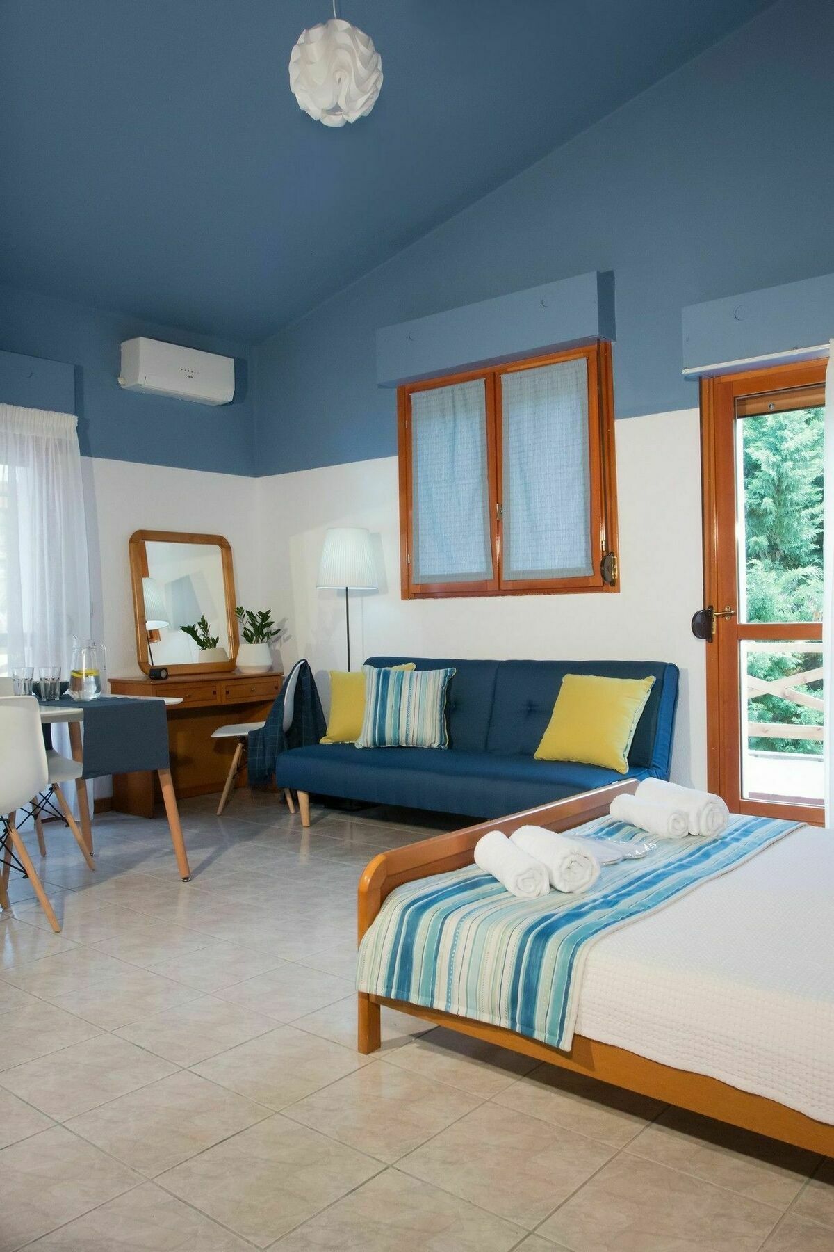 St.John Village Apartments Skála Foúrkas Eksteriør bilde